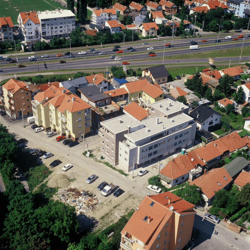 2004. Stambena zgrada, Benkovačka 2, Zagreb