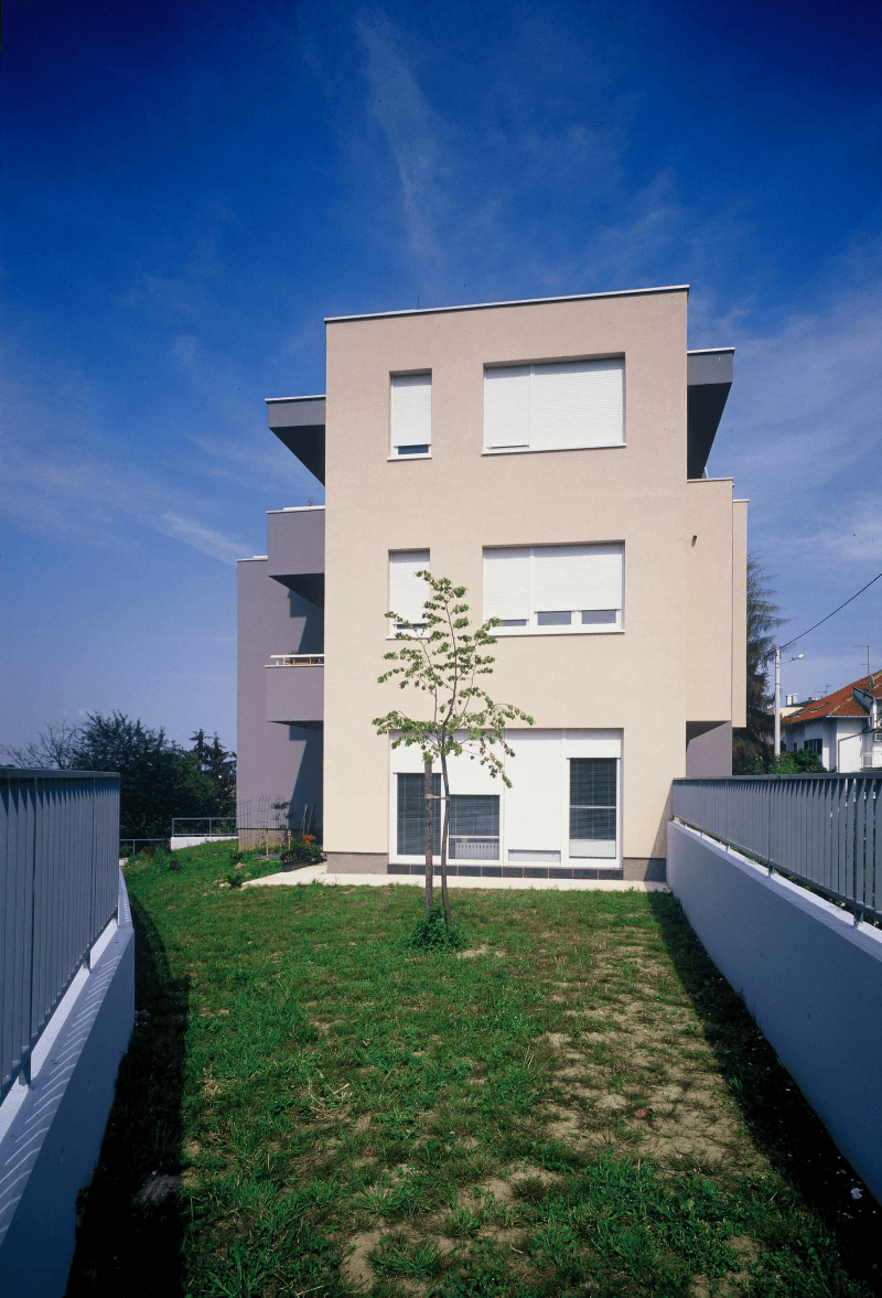 2003. Stambena zgrada, Bijenička ul., Zagreb