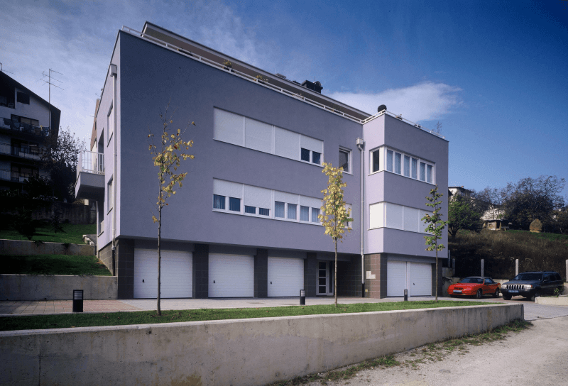 2001. Stambena zgrada, Vinogradska c. 135, Zagreb